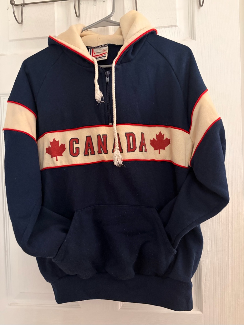 Vintage 80’s Canada Hoodie